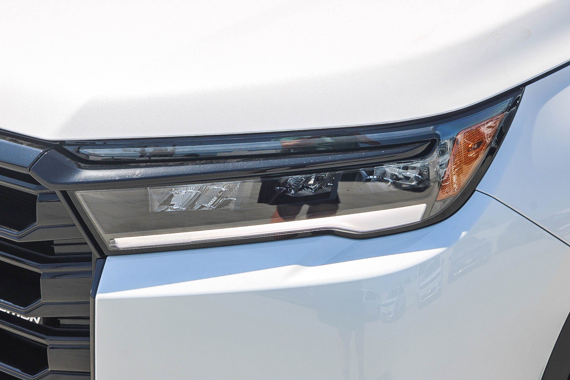 New 2026 Platinum White Pearl Honda Black Edition image 4