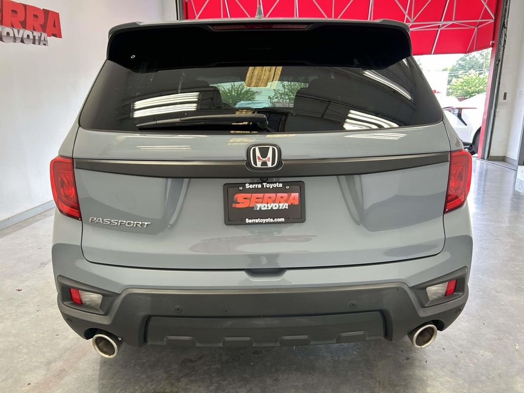 Used 2022 Blue Honda EX-L image 4