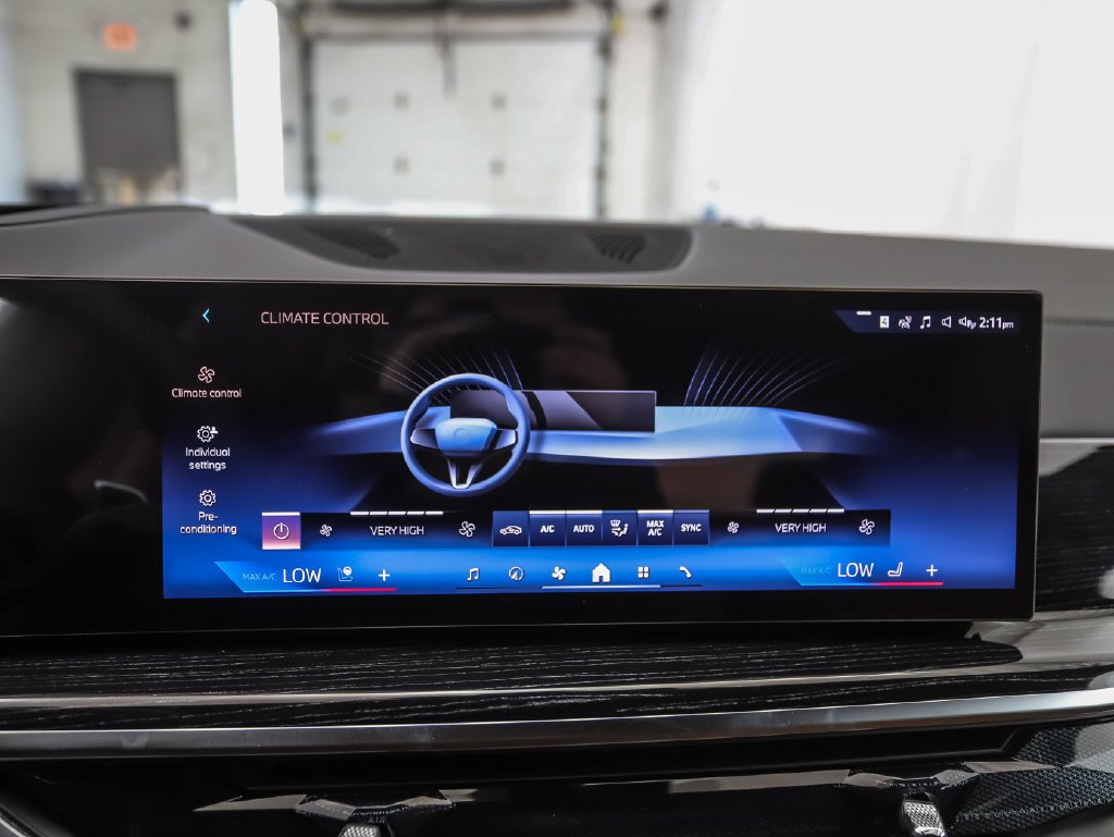 Used 2027 Gray Metallic BMW xDrive40i image 18