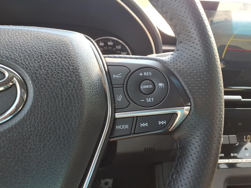 Used 2019 Midnight Black Metallic Toyota XSE image 21