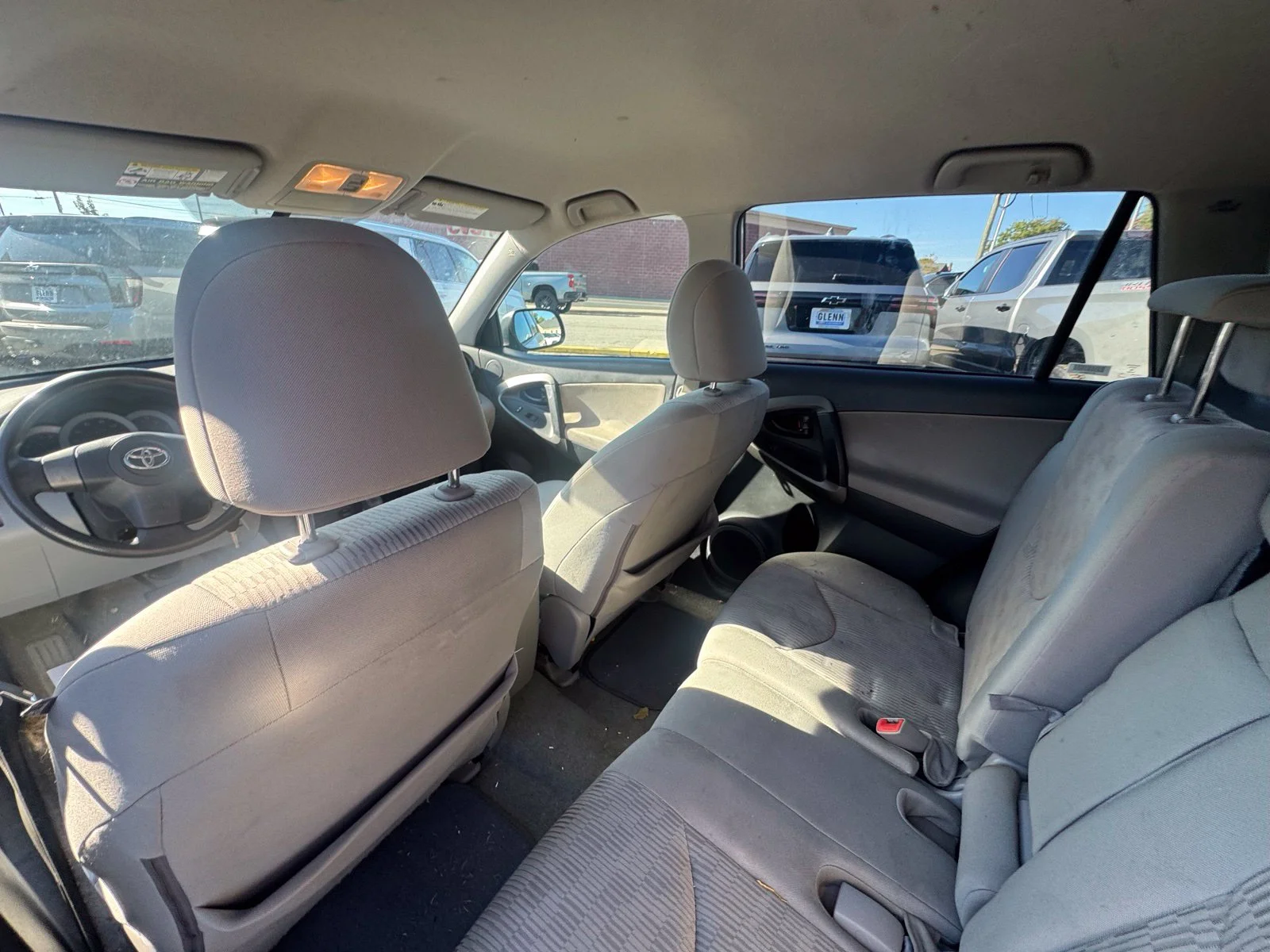 Used 2011 White Toyota Base image 15