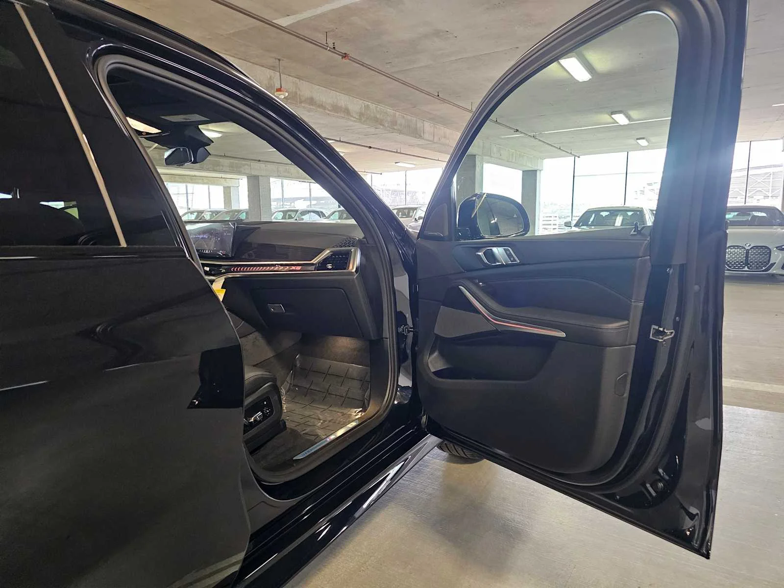 New 2026 Carbon Black Metallic BMW xDrive40i image 39