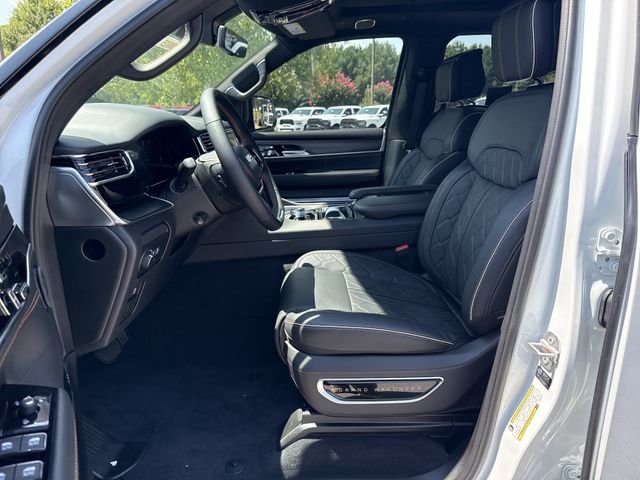 New 2026 White Jeep Summit Reserve image 9
