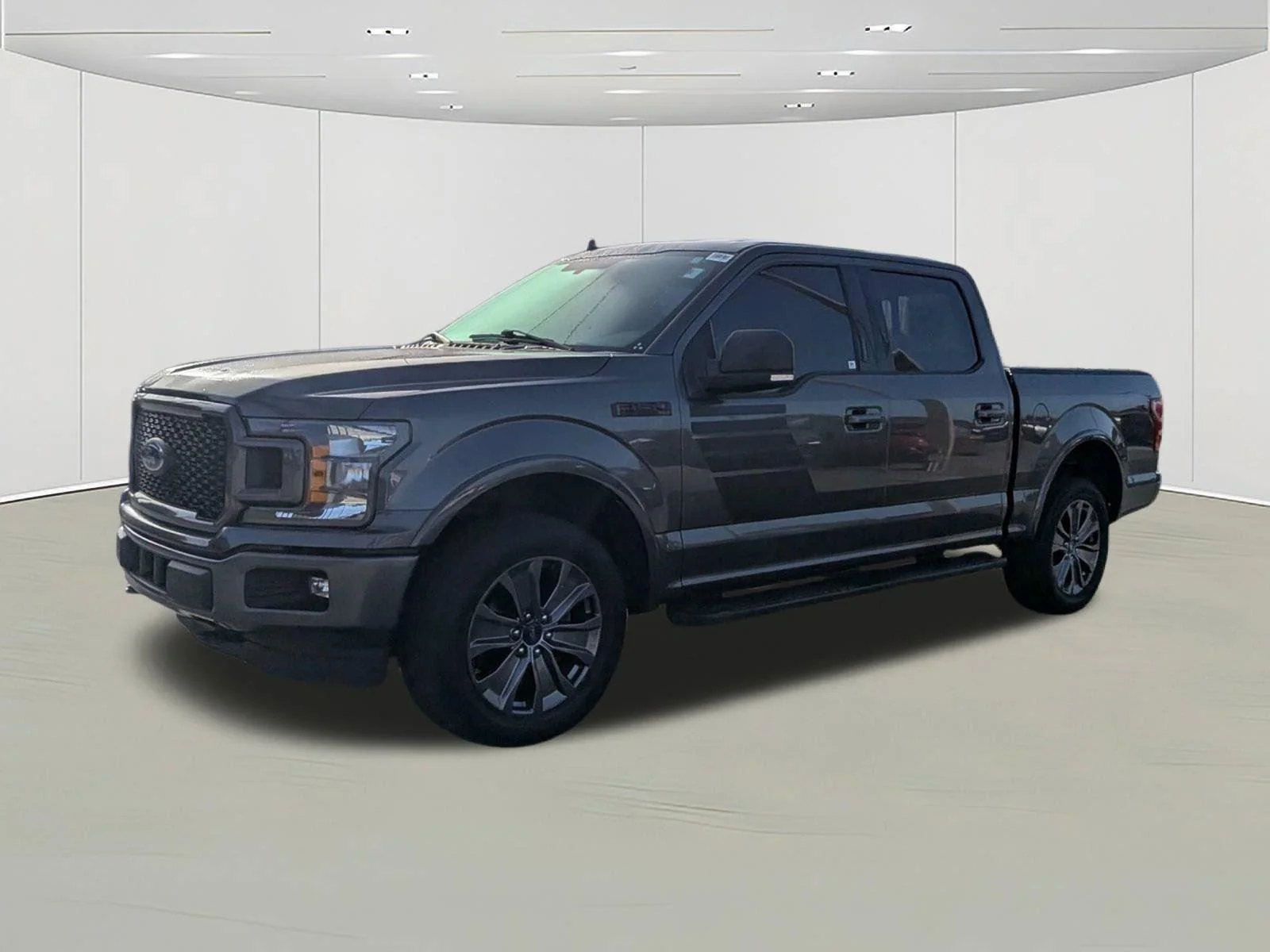 Used 2018 Gray Ford XLT image 7