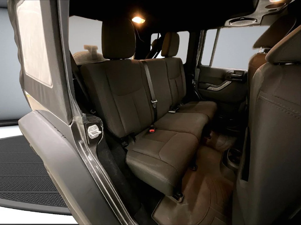 Used 2014 Gray Jeep Unlimited Sport image 23