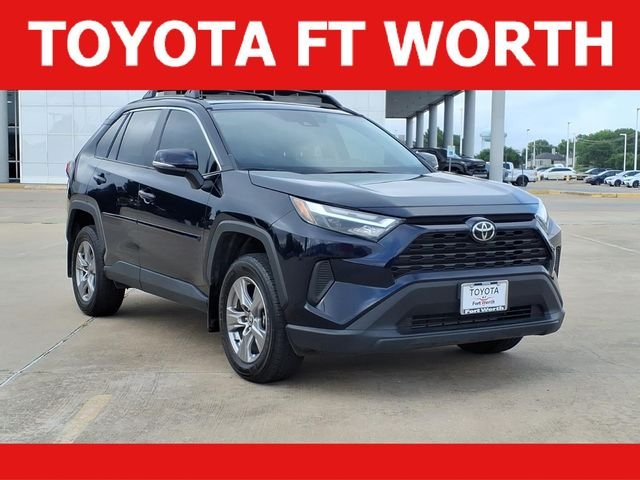 Used 2024  Toyota XLE image 1