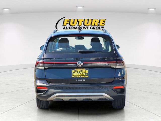 Used 2025 Black Volkswagen 1.5T S image 8