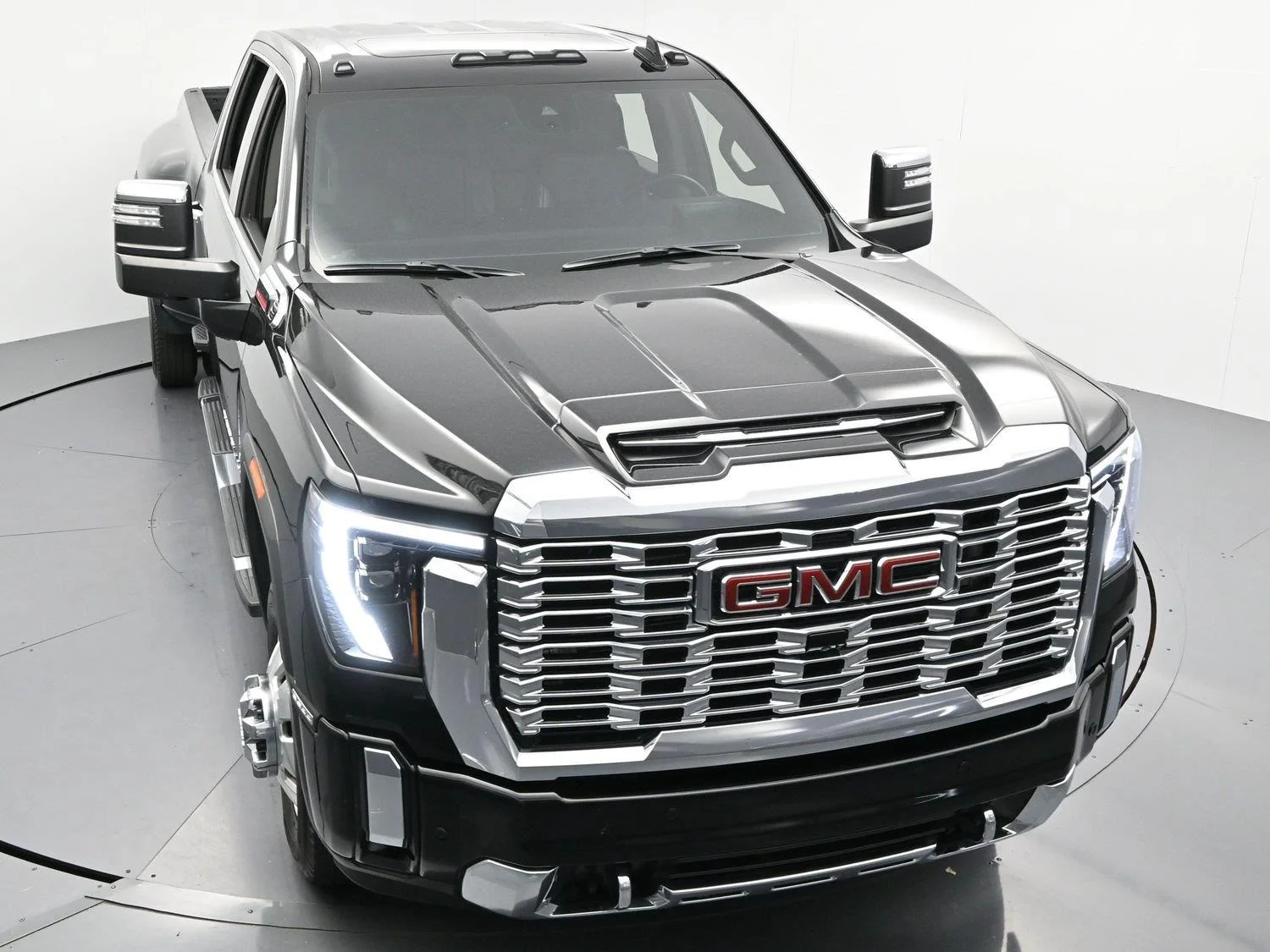 Used 2024 Onyx Black GMC Denali image 37