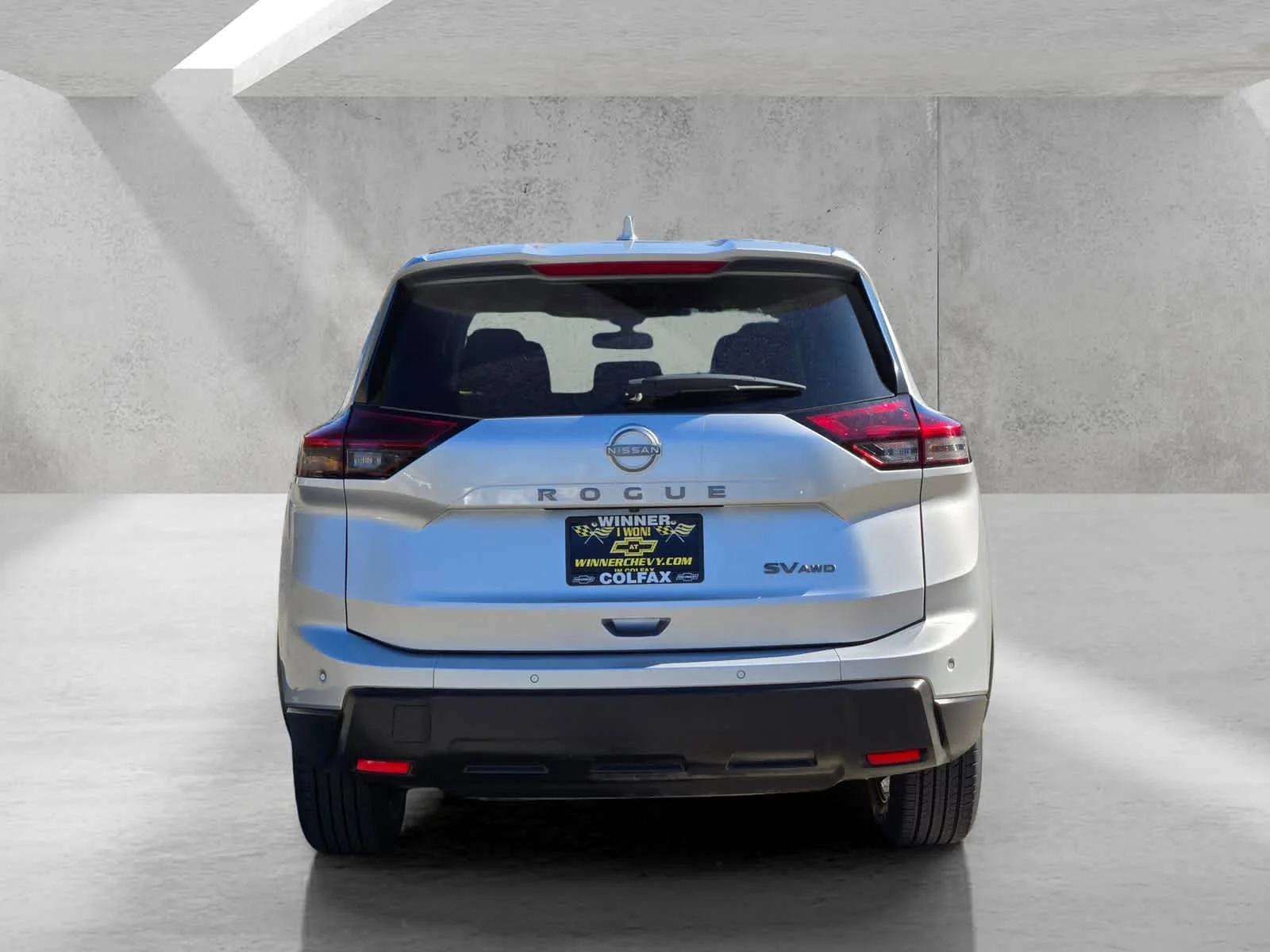 Used 2024  Nissan SV image 5