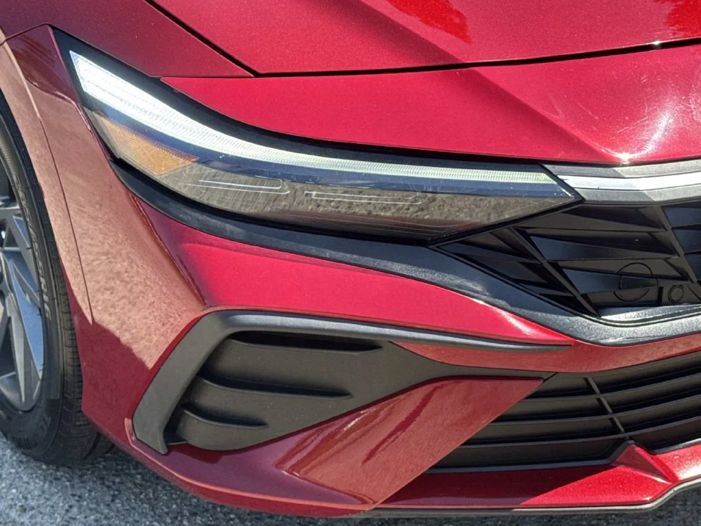 Used 2024 Red Hyundai SEL image 3