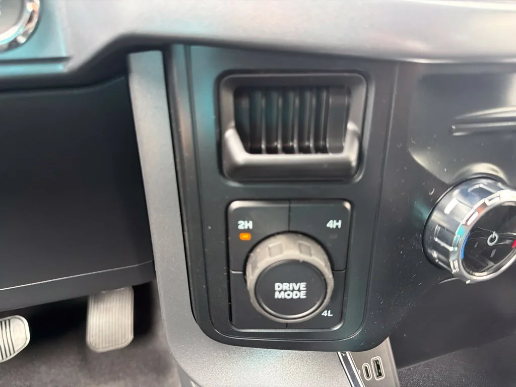 New 2026 Oxford White Ford XLT image 17