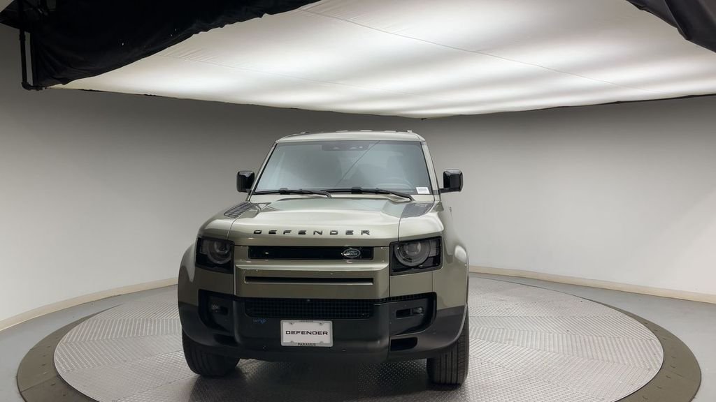 Certified Used 2023 Pangea Green Metallic Land Rover S image 7