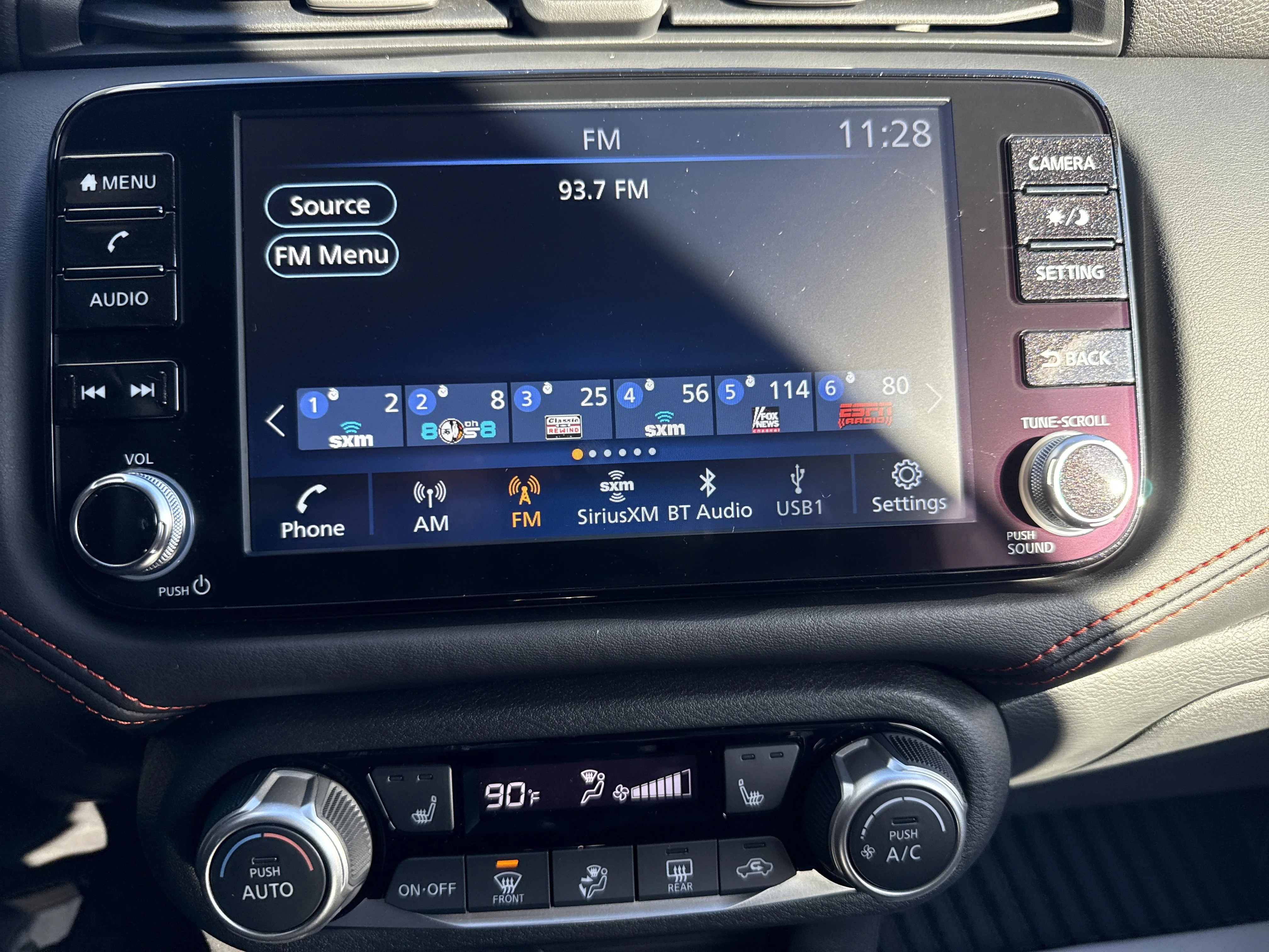 2025 Nissan Versa Sedan SR - Photo 18