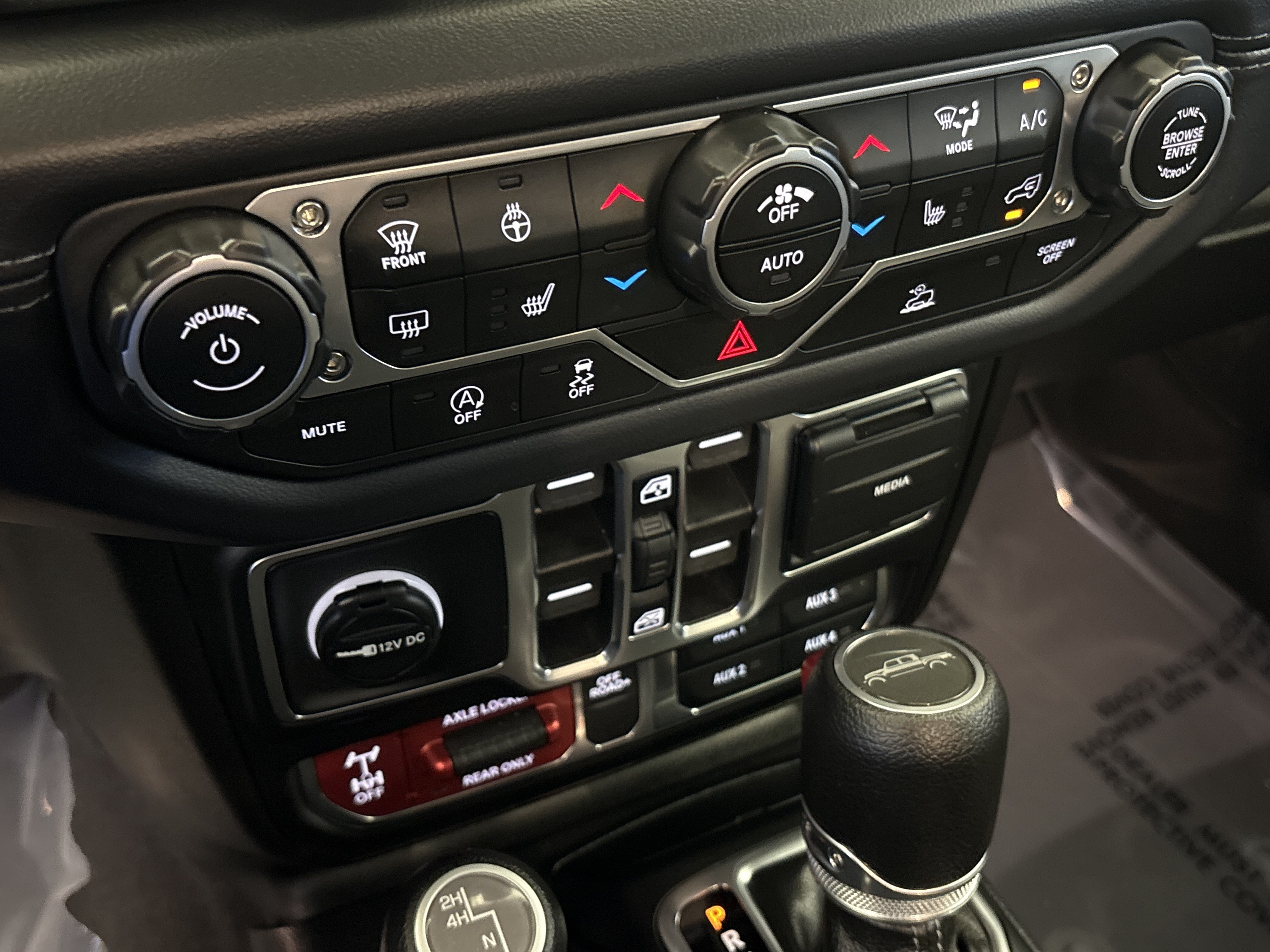 Used 2025 Anvil Clearcoat Jeep Mojave image 20
