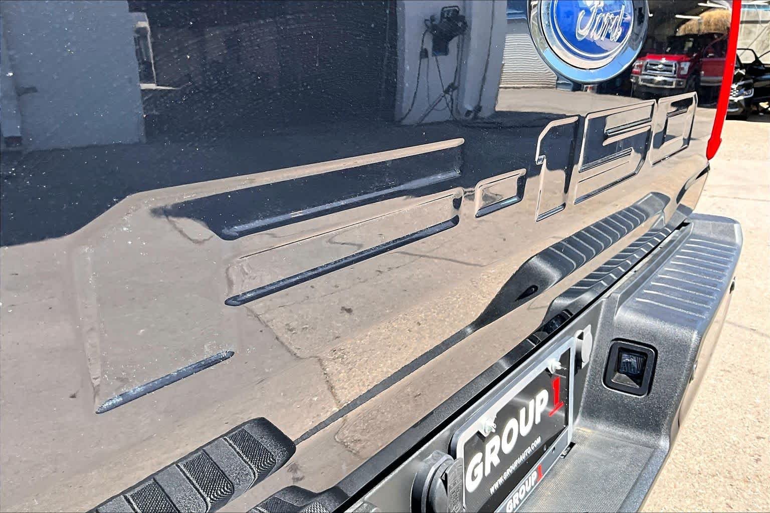 Used 2023 Agate Black Metallic Ford LARIAT image 10