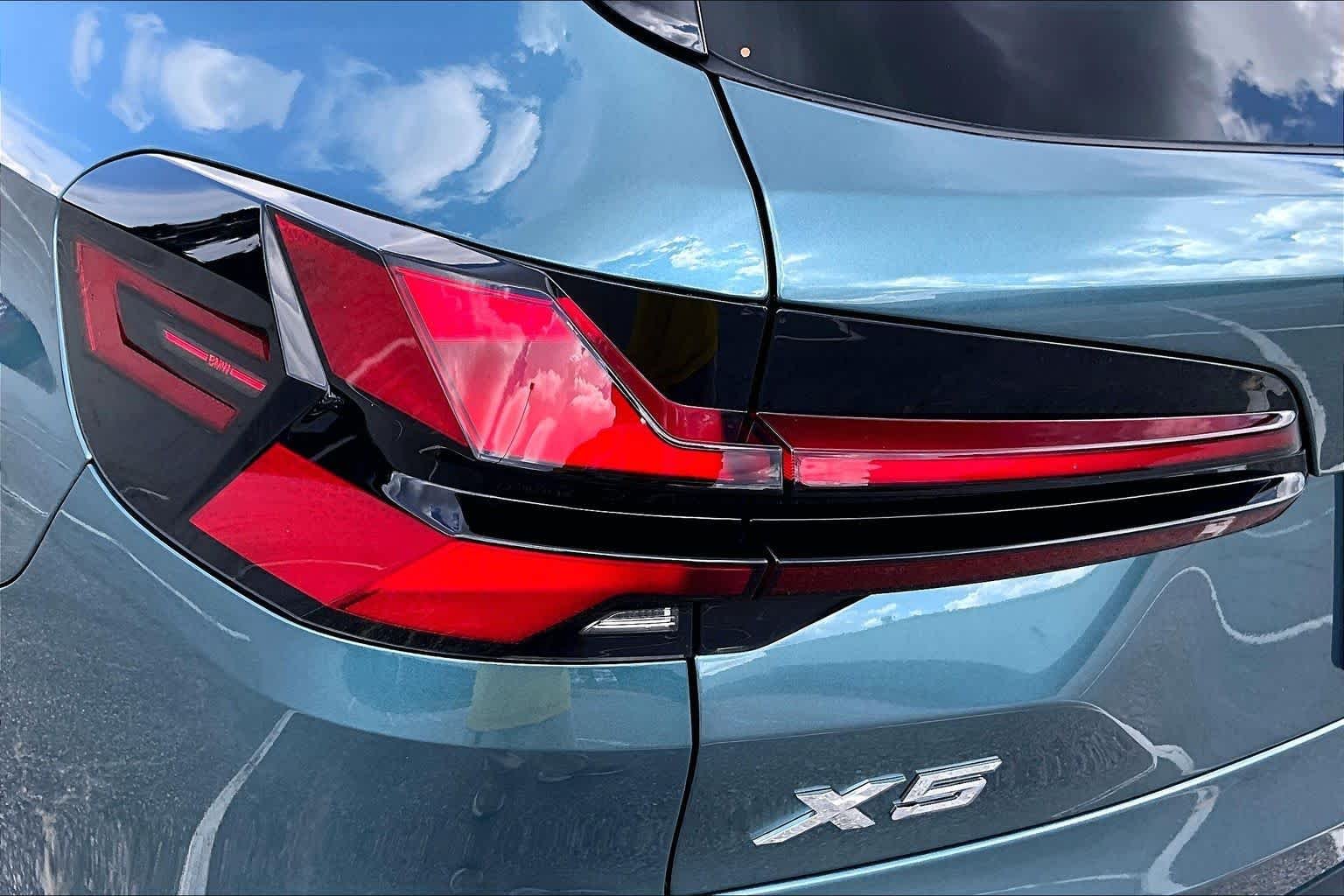 Used 2026 Blue Ridge Mountain Metallic BMW xDrive40i image 29
