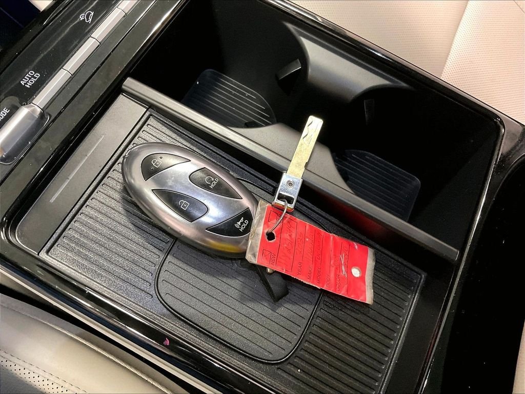 Certified Used 2025 Red Hyundai SEL Convenience image 31