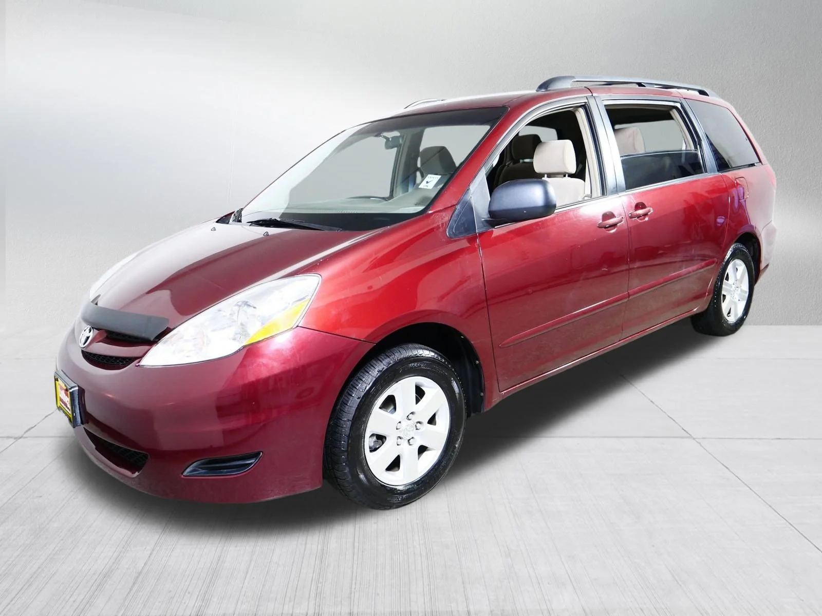 Used 2006 Salsa Red Pearl Toyota LE image 3