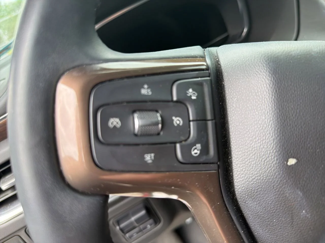 Used 2024 Radiant Red Tintcoat Chevrolet High Country image 23