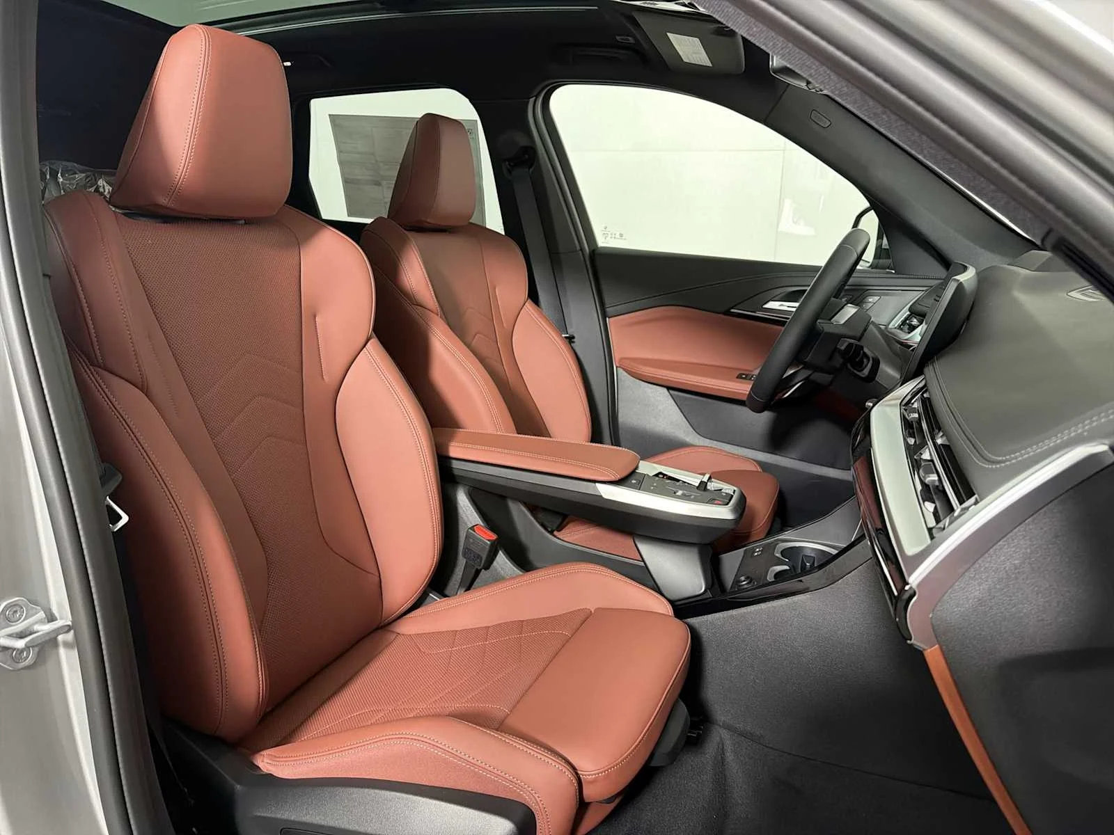New 2026 Space Silver Metallic BMW xDrive28i image 22