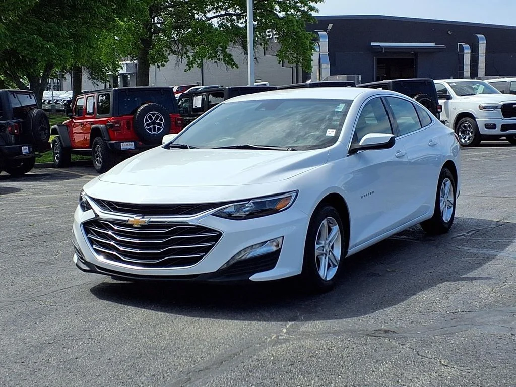 Used 2024 Chevrolet Malibu 1LT with VIN 1G1ZD5ST7RF130523 for sale in Kansas City