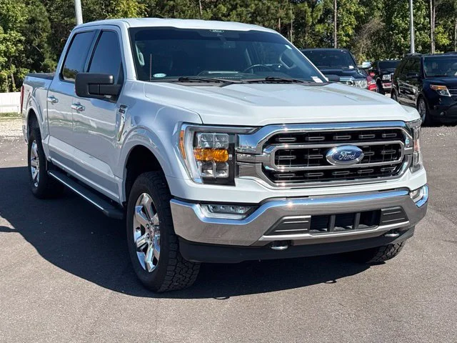 Used 2021 White Ford XLT image 1