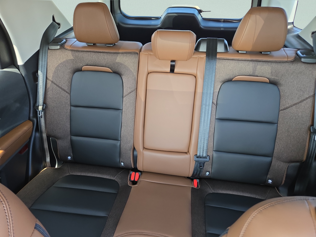 New 2026 Ruby Red Metallic Tinted Clearcoat Ford Outer Banks® image 25