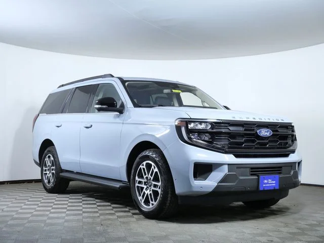 2025 Ford Expedition Active 4x4's photo