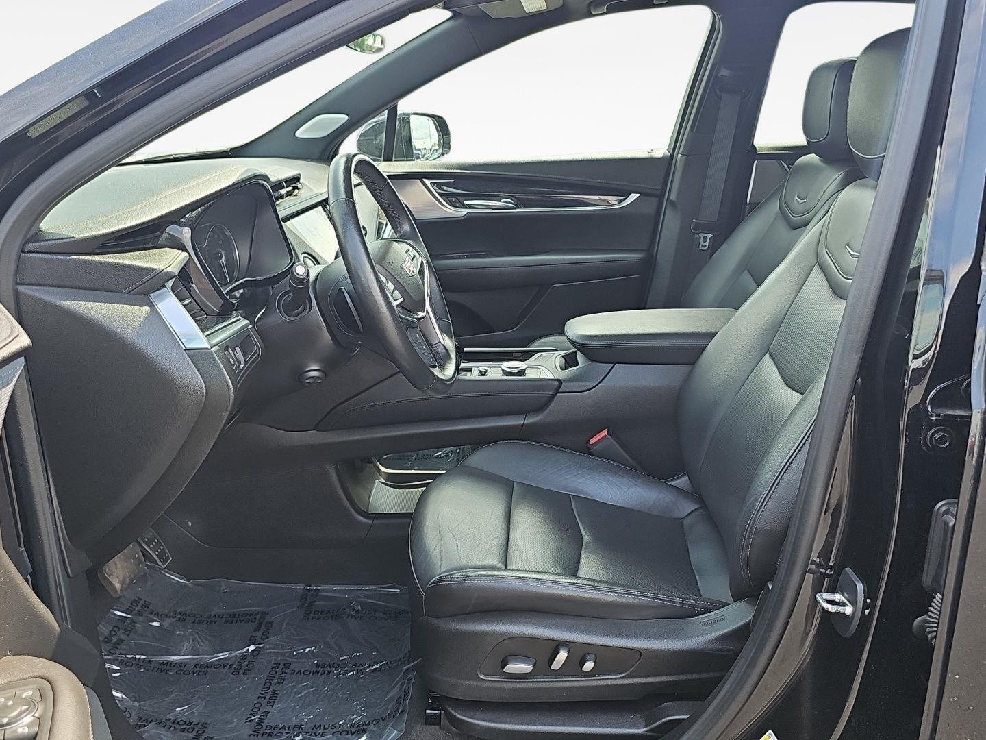 Used 2023 Stellar Black Metallic Cadillac Premium Luxury image 11