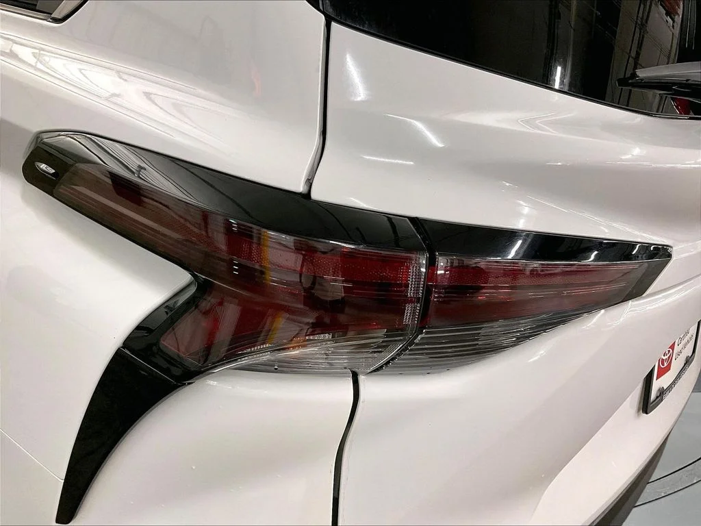 Used 2024 White Toyota LE image 35