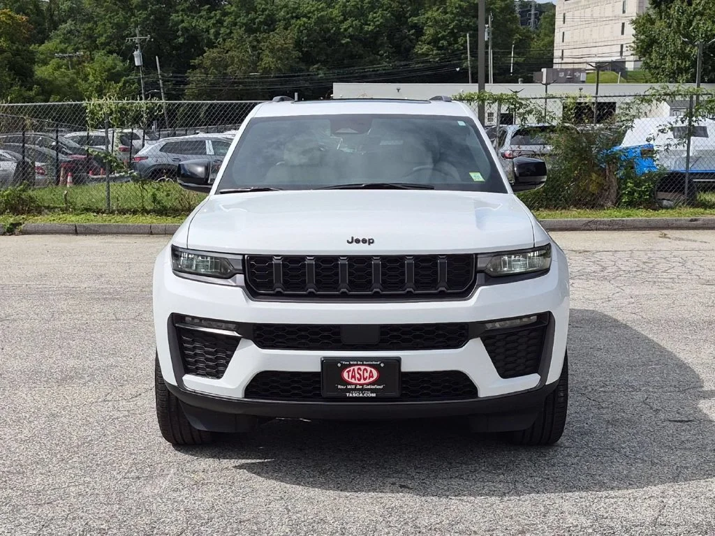Used 2026 White Jeep Limited image 12