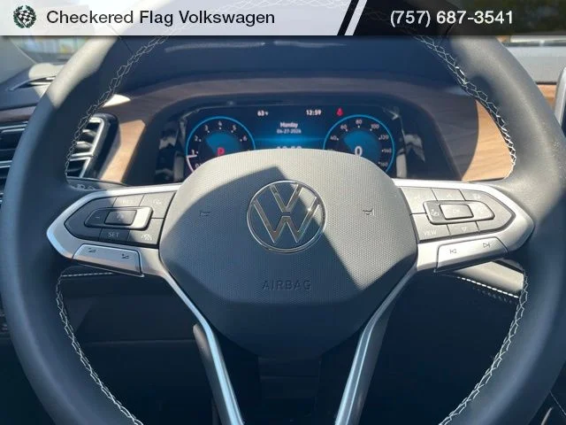 New 2026 White Volkswagen 2.0T SE w/Technology image 37