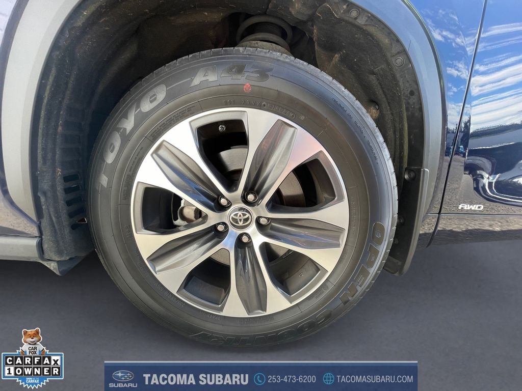 Used 2021  Toyota XLE image 9