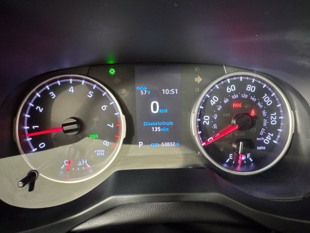 Used 2019 Silver Toyota XLE Premium image 18