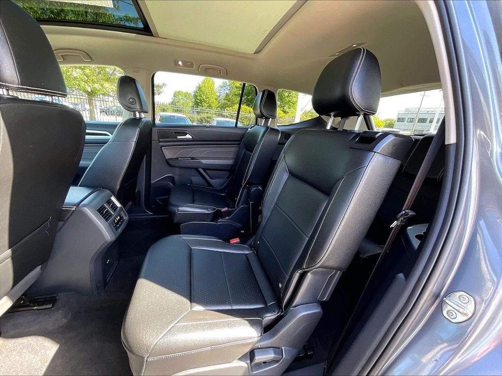 Used 2023 Gray Volkswagen 3.6L V6 SE w/Technology image 15