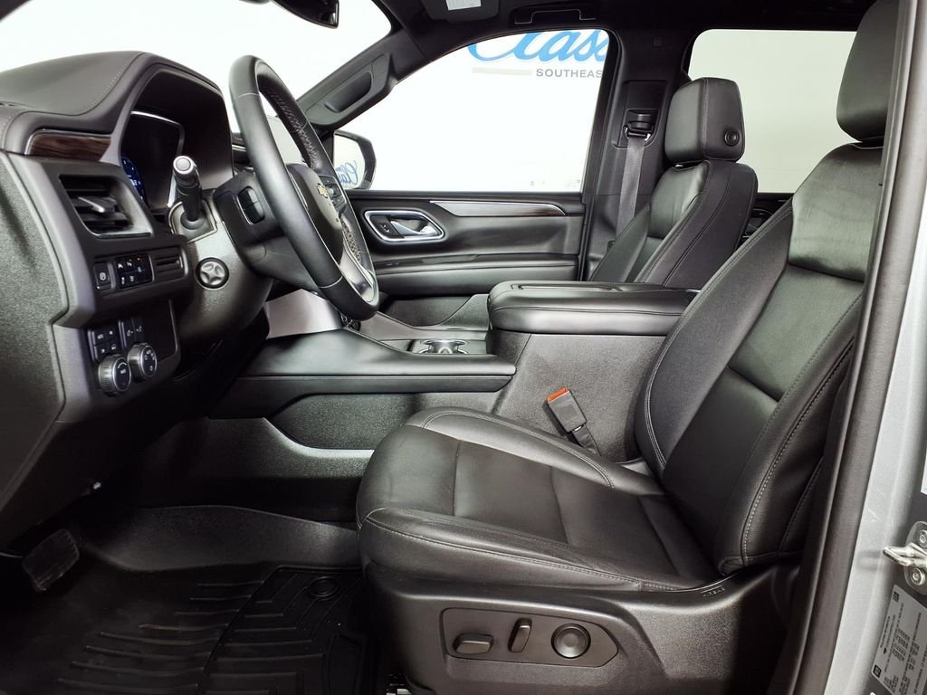 Used 2023 Gray Chevrolet LT image 7