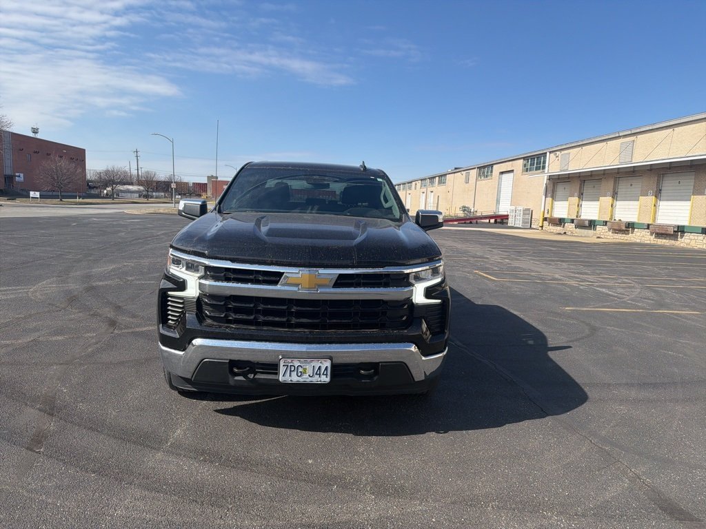 Used 2022 Chevrolet Silverado 1500 LT with VIN 1GCUDDED9NZ571918 for sale in Kansas City