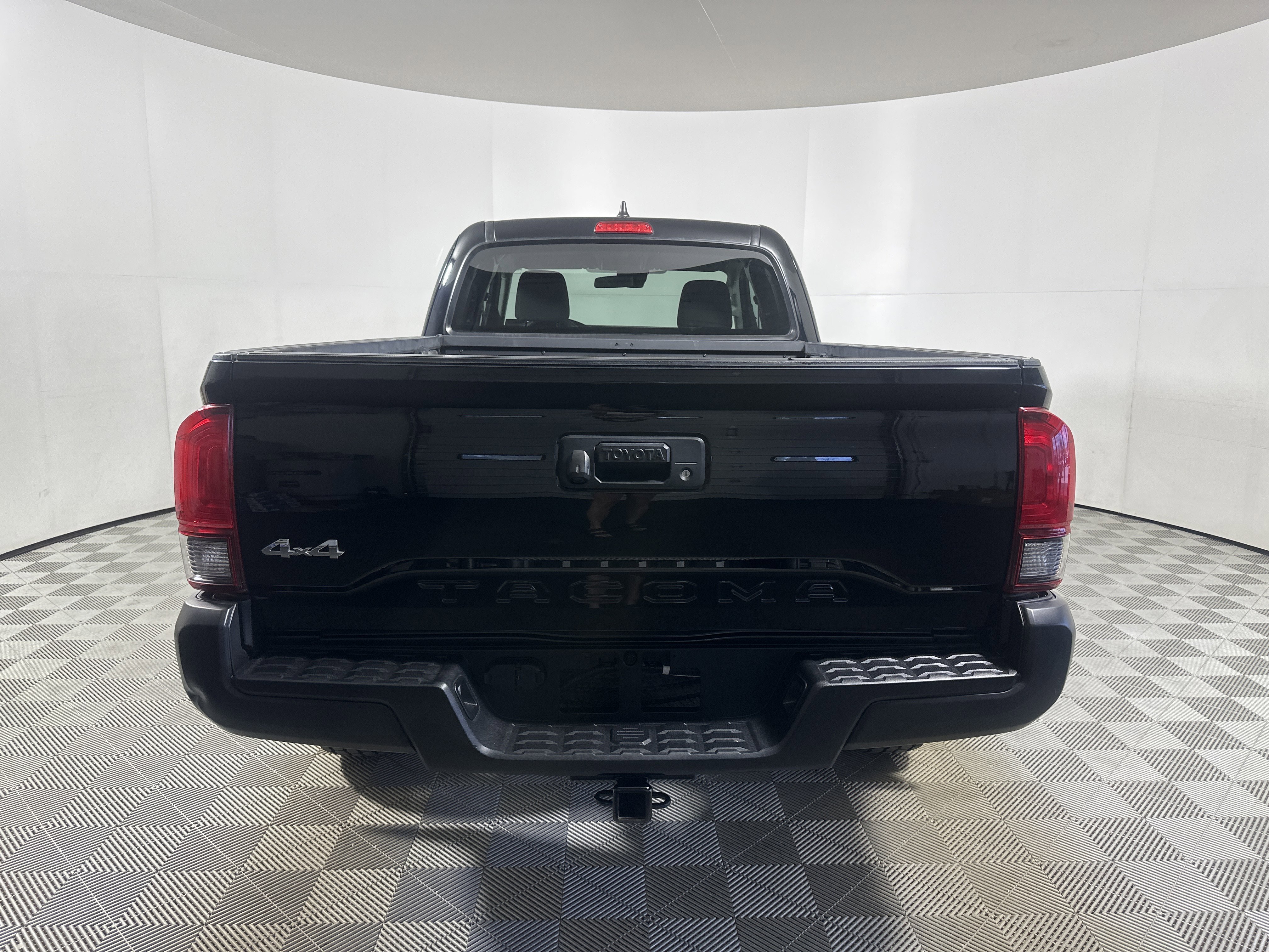 2020 Toyota Tacoma SR - Photo 6