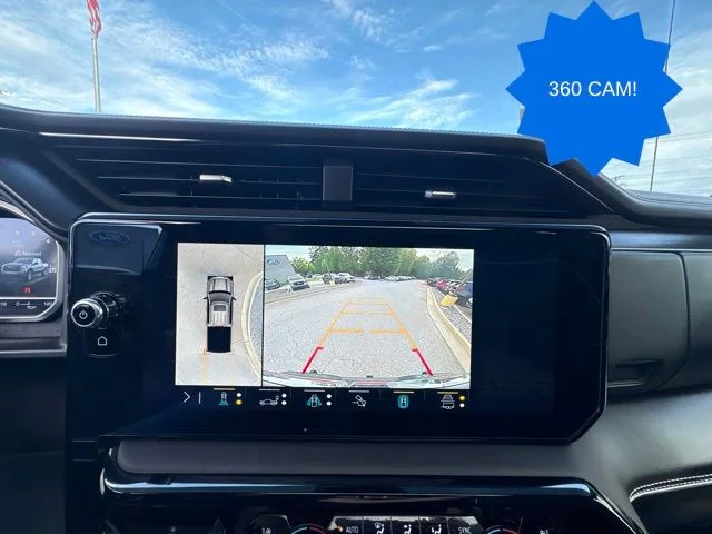 Used 2023 White GMC AT4X image 19