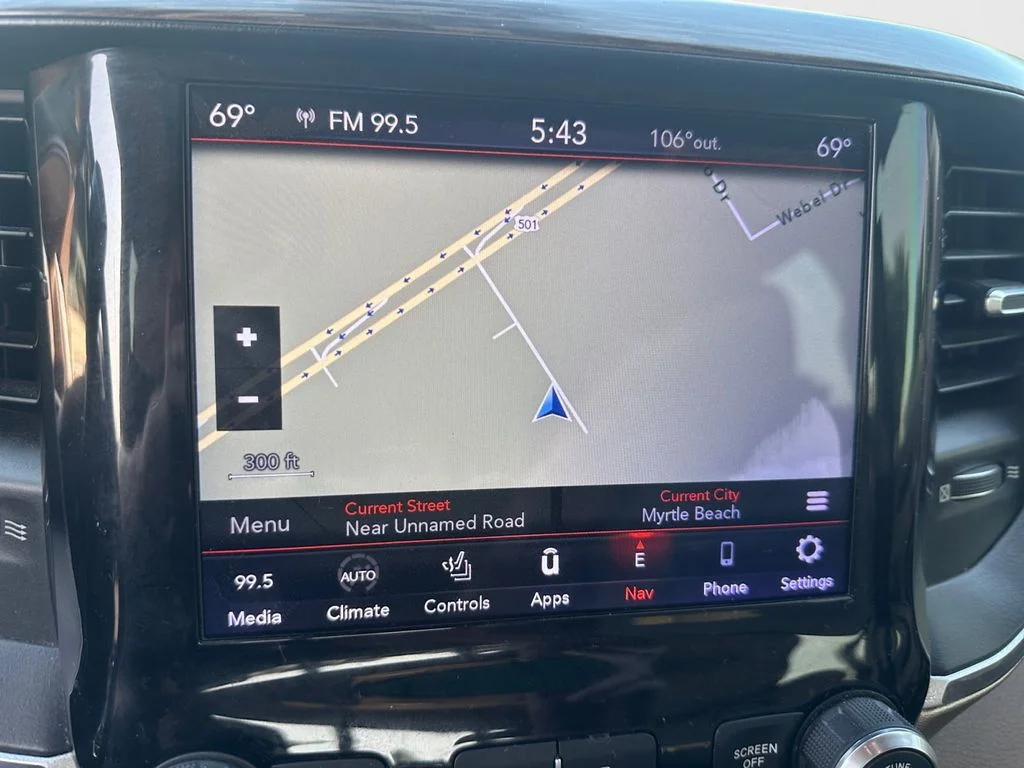 Used 2019 Black Ram Laramie image 12
