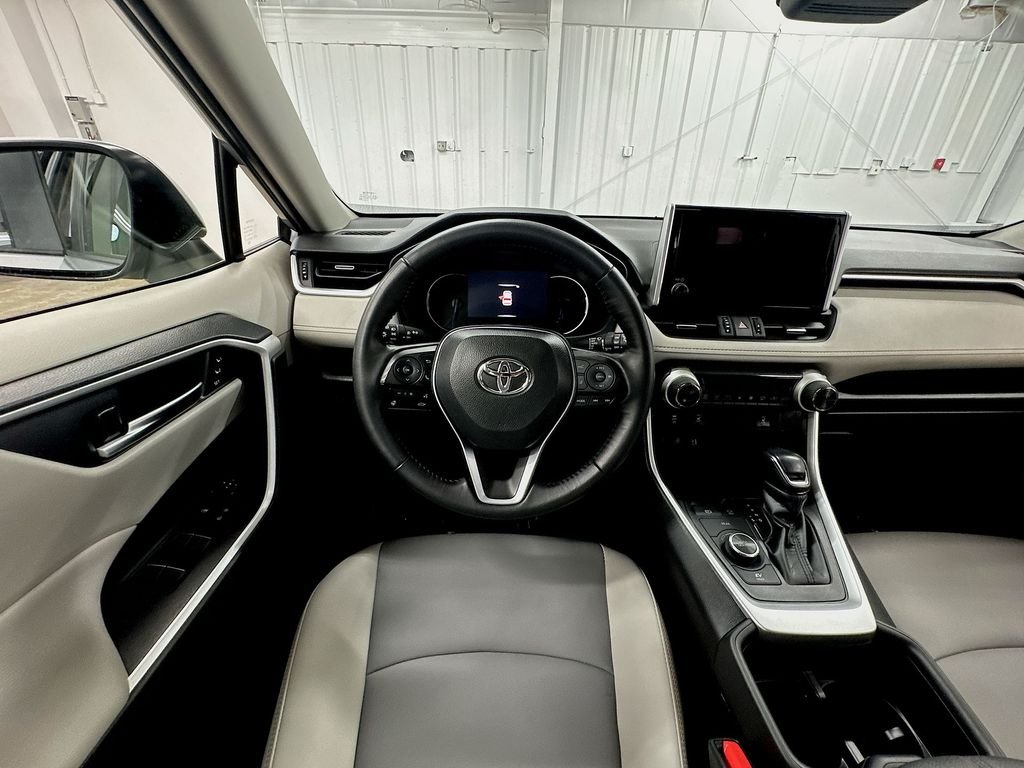 Used 2025 Silver Toyota XLE Premium image 11