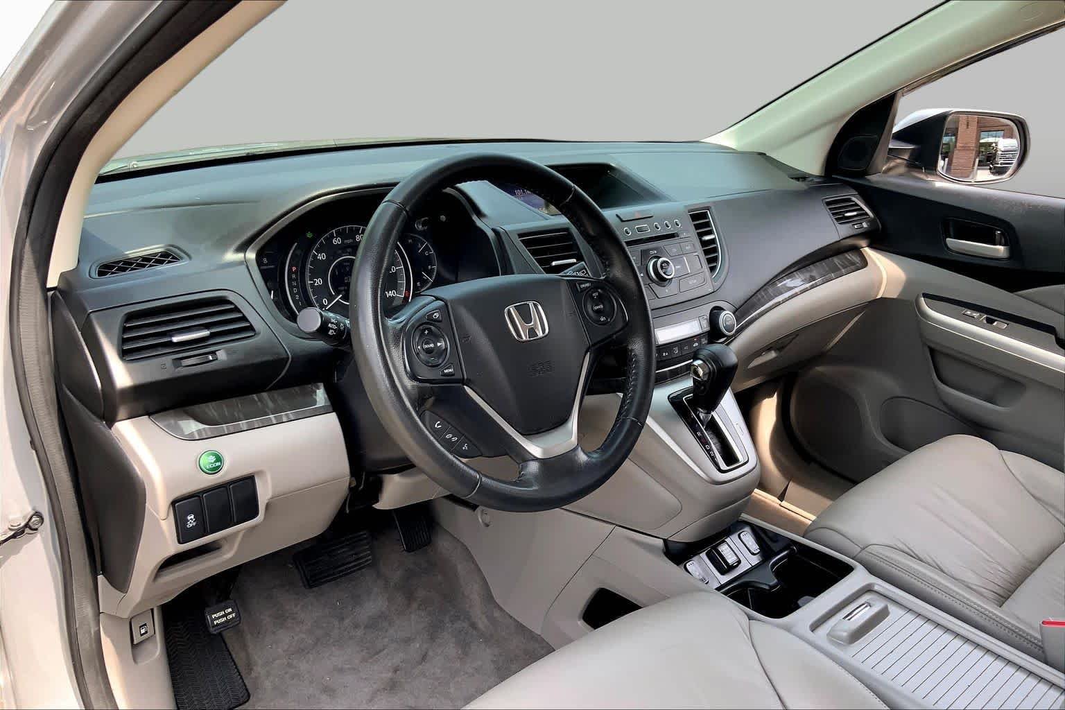 Used 2013 Alabaster Silver Metallic Honda EX-L image 18