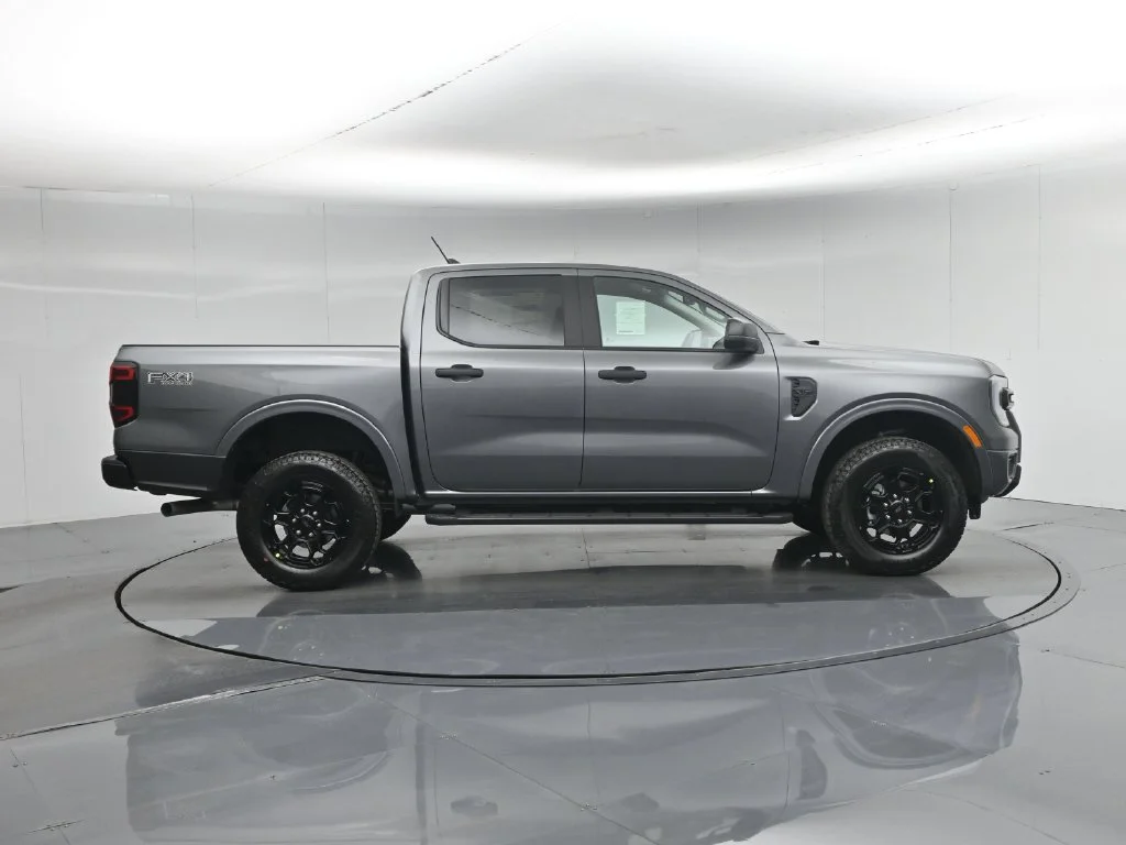New 2026 Carbonized Gray Metallic Ford XLT image 25