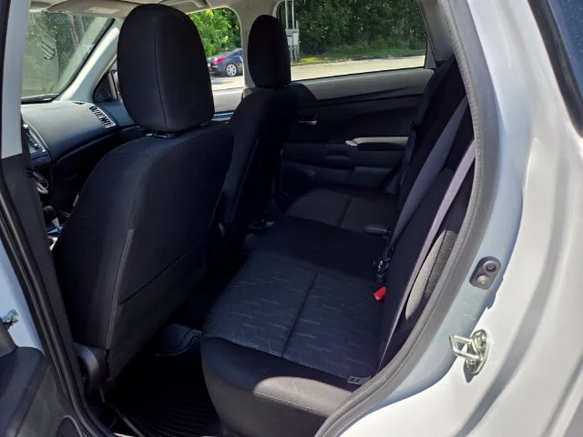 Used 2024 White Mitsubishi 2.0 ES image 12