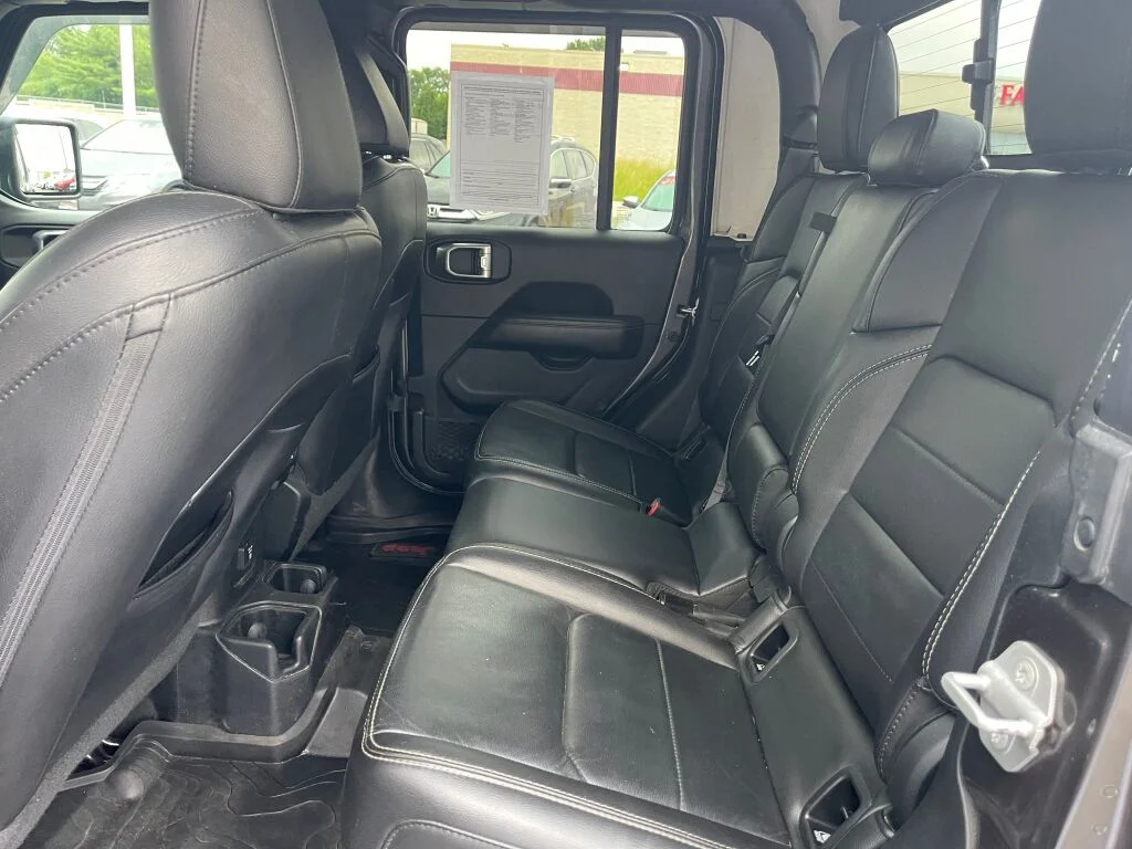 Certified Used 2020 Granite Crystal Metallic Clearcoat Jeep Overland image 22
