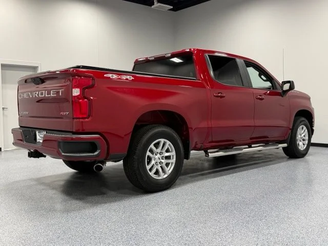 Used 2019 Red Chevrolet RST image 9