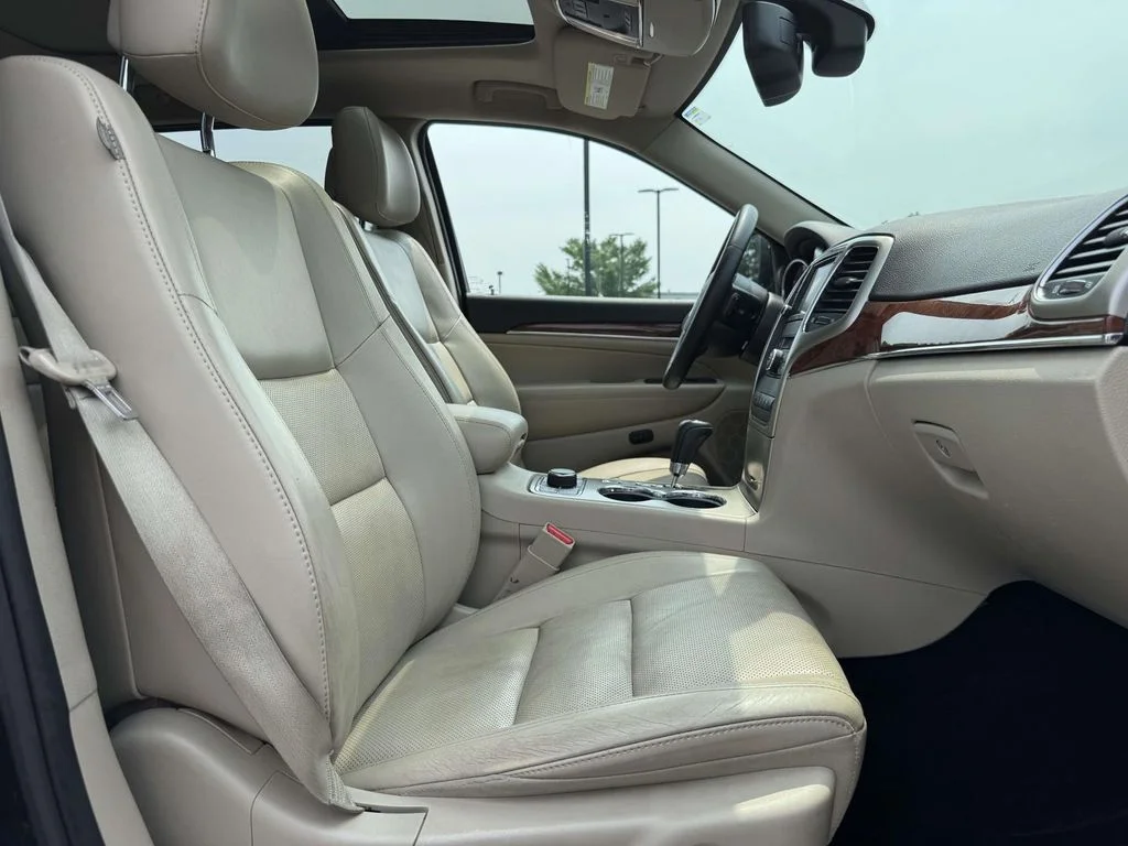 Used 2013 Gray Jeep Limited image 15