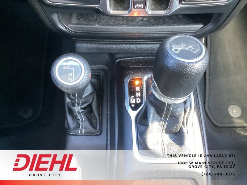 Used 2019 White Jeep Unlimited Sahara image 23