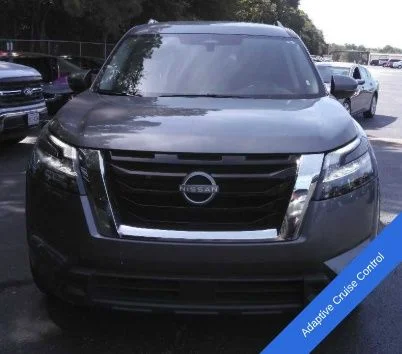 Used 2025 Gun Metallic Nissan SV image 2