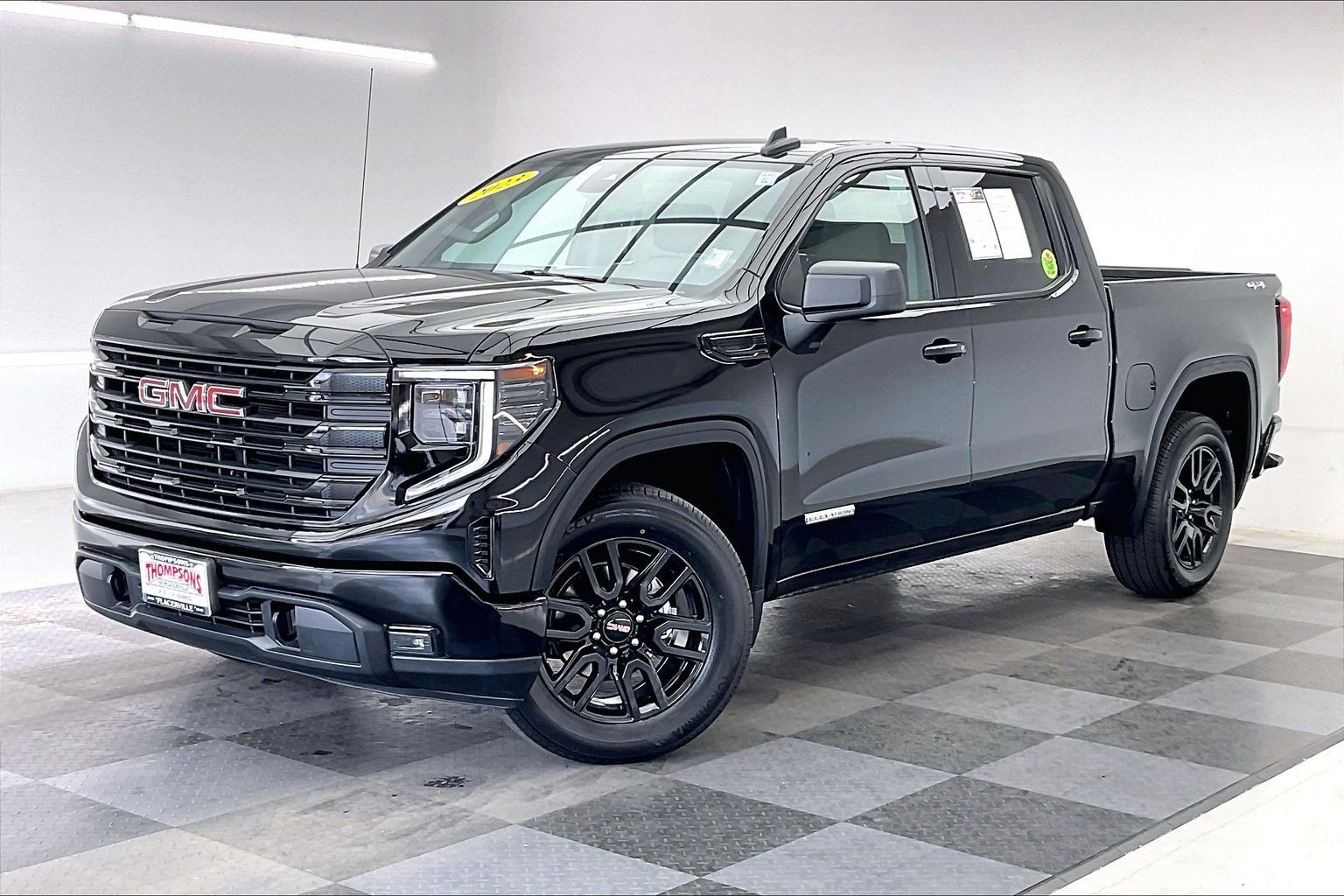 Used 2023 Onyx Black GMC Elevation image 12